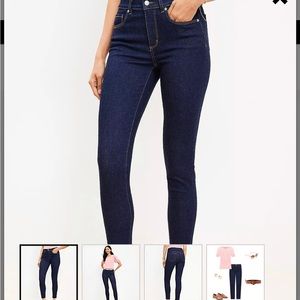 NWOT Mid-Rise Dark Wash Skinny Jeans 6reg